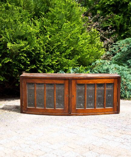 Witrynka wisząca z kryształowymi szybkami