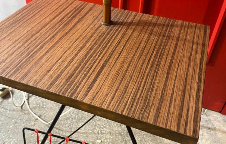 renowacja lampy z gazetownikiem